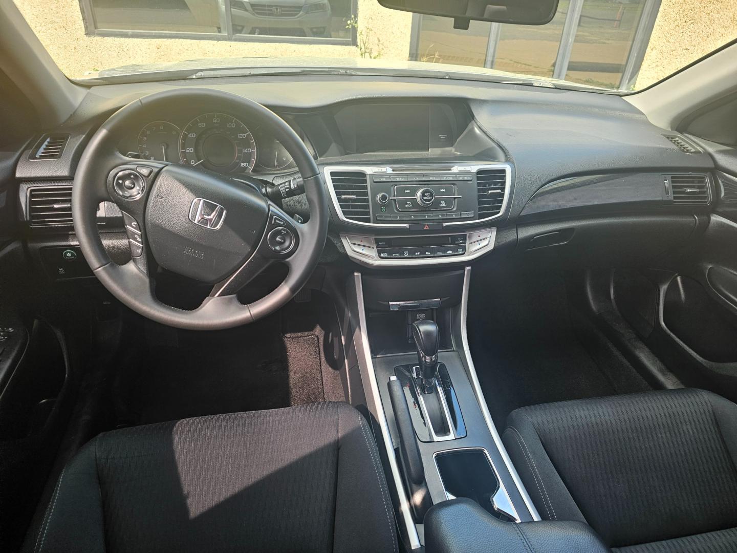 2014 SILVER Honda Accord Sport Sedan CVT (1HGCR2F57EA) with an 2.4L L4 DOHC 16V engine, Continuously Variable Transmission transmission, located at 533 S Seven Points BLVD, Seven Points, TX, 75143, (430) 255-4030, 32.313999, -96.209351 - Photo#4